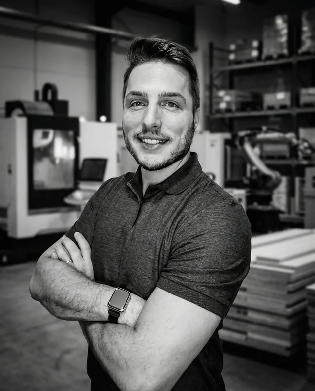 Willian Scariott, criador e editor do Portal O Montador de Móveis